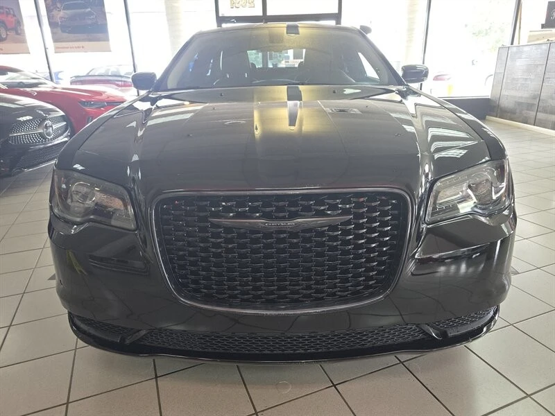 2022 Chrysler 300 (2005-2023) - Image 2 of 4