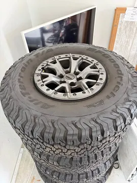 Ford Raptor Stock Wheels and Tires