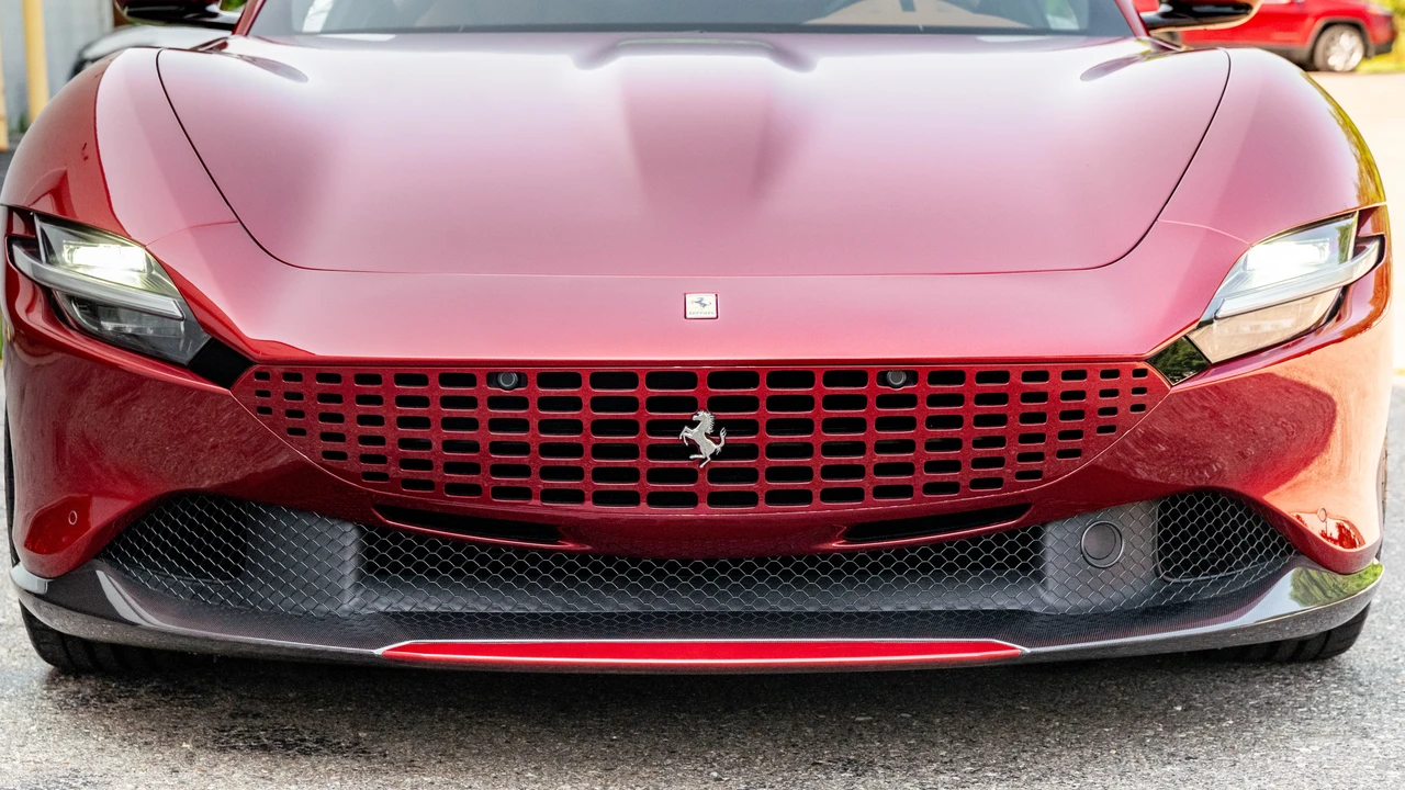 2022 Ferrari Roma - Image 10 of 31