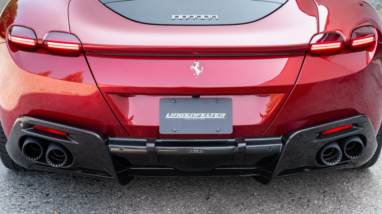 2022 Ferrari Roma - Image 14 of 31