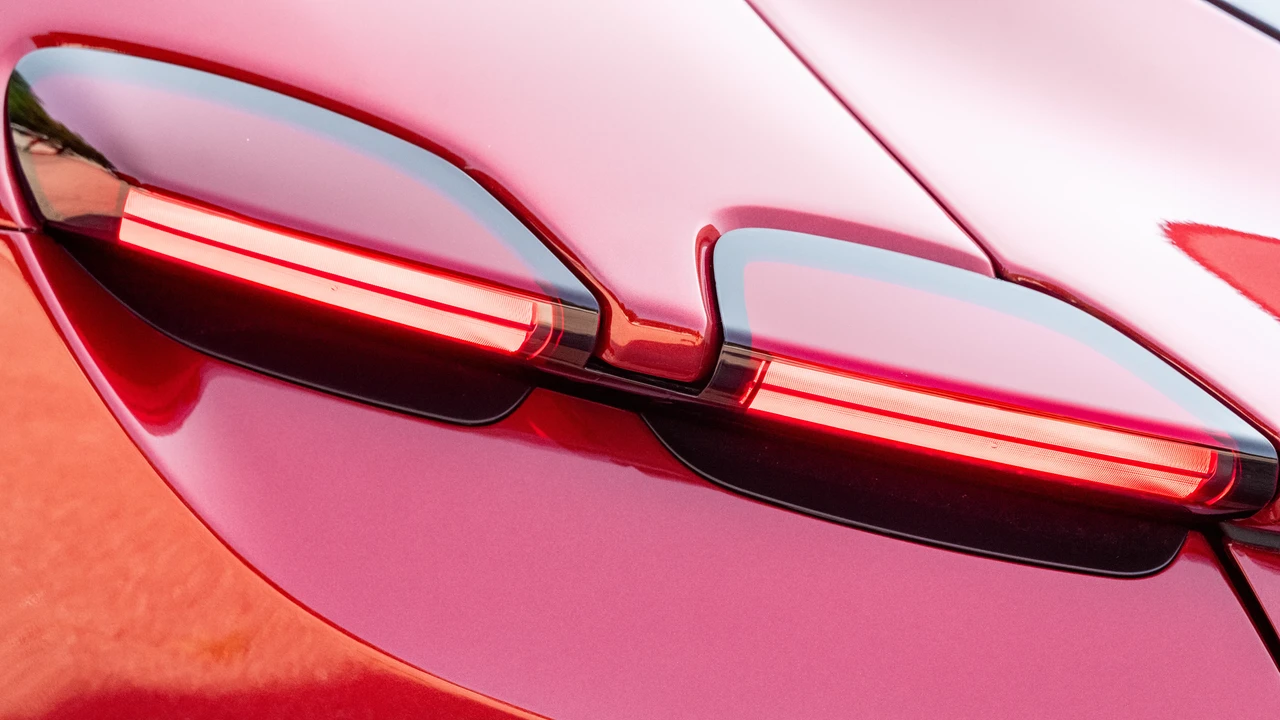 2022 Ferrari Roma - Image 15 of 31