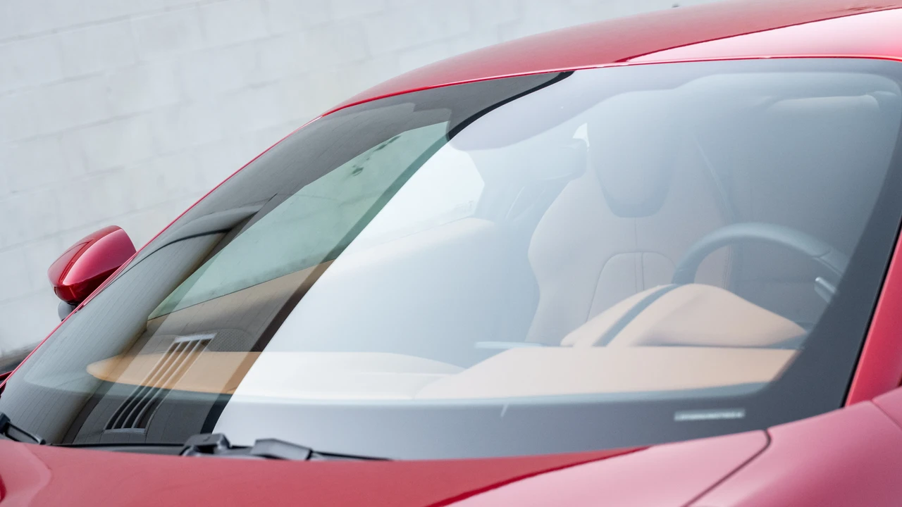 2022 Ferrari Roma - Image 18 of 31