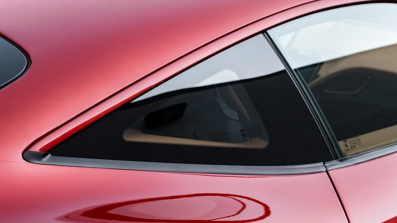 2022 Ferrari Roma - Image 22 of 31