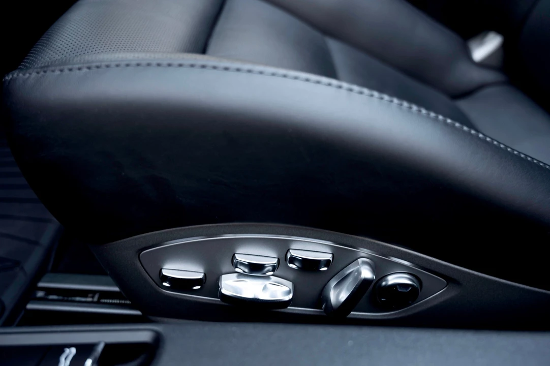 2022 Porsche 718 Boxster GTS 4.0 - Image 14 of 28