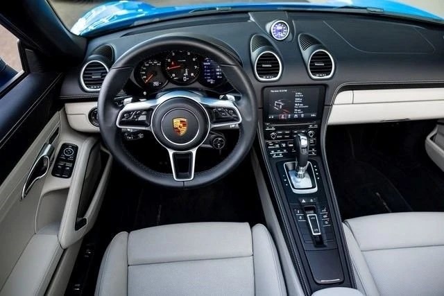 2022 Porsche 718 Boxster - Image 11 of 15