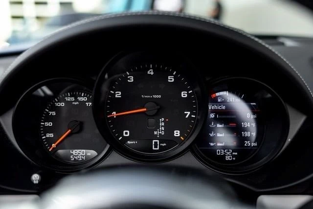 2022 Porsche 718 Boxster - Image 12 of 15