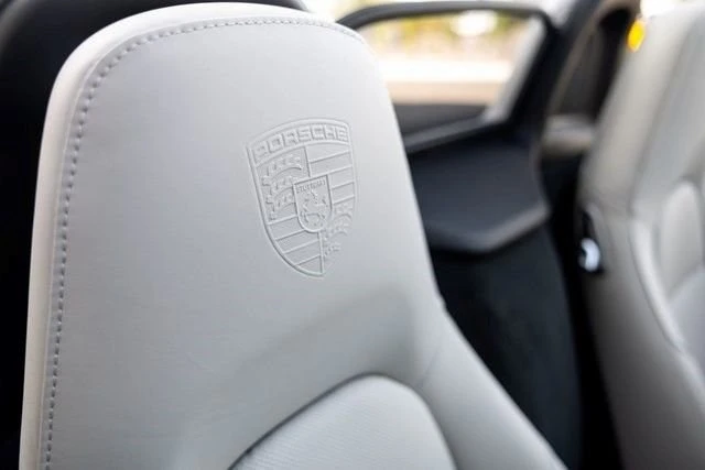 2022 Porsche 718 Boxster - Image 13 of 15