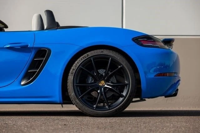 2022 Porsche 718 Boxster - Image 14 of 15