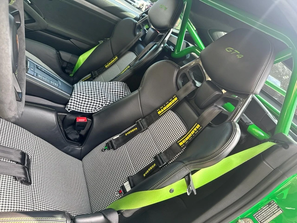 2022 Porsche 718 Cayman GT4 - Image 6 of 8