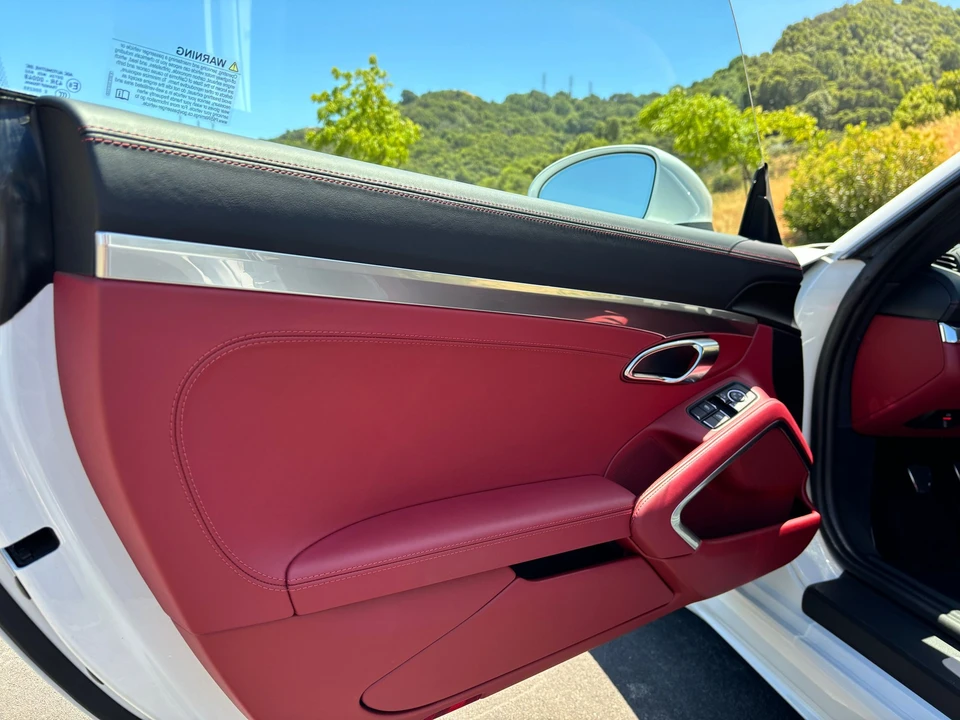 2022 Porsche 718 Cayman - Image 10 of 29