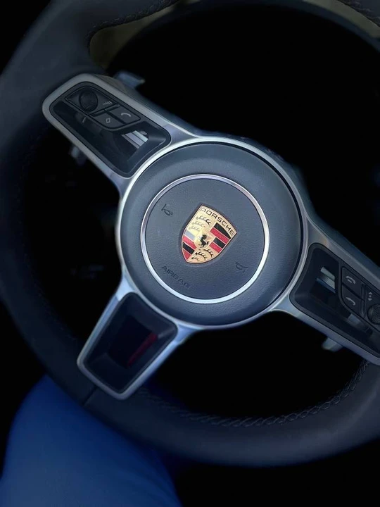 2022 Porsche 718 Boxster - Image 13 of 19