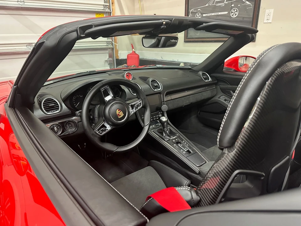 2022 Porsche 718 Boxster Spyder - Image 8 of 10