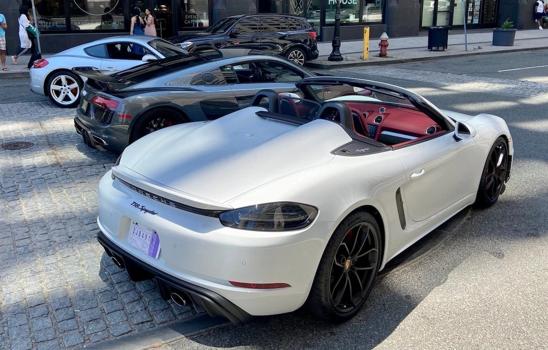 2022 Porsche 718 Boxster Spyder - Image 3 of 8