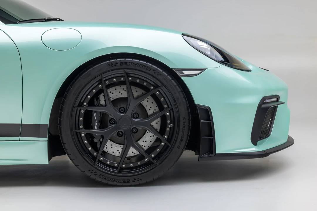 2022 Porsche - Image 2 of 12