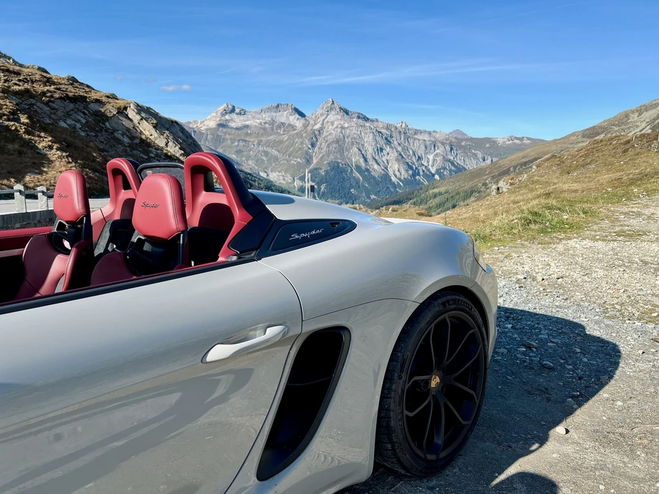 2022 Porsche 718 Boxster Spyder - Image 4 of 5