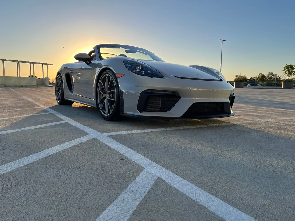 2022 Porsche 718 Boxster Spyder - Image 9 of 20