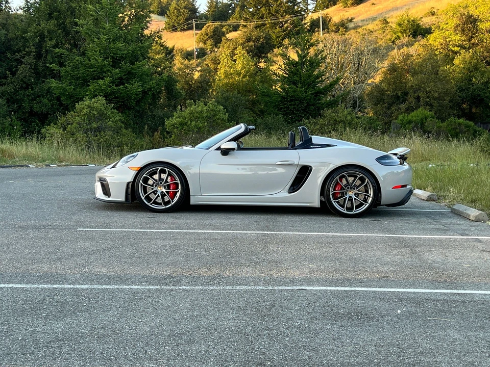 2022 Porsche 718 Boxster Spyder - Image 2 of 20