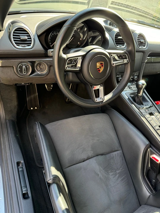 2022 Porsche 718 Boxster Spyder - Image 7 of 31