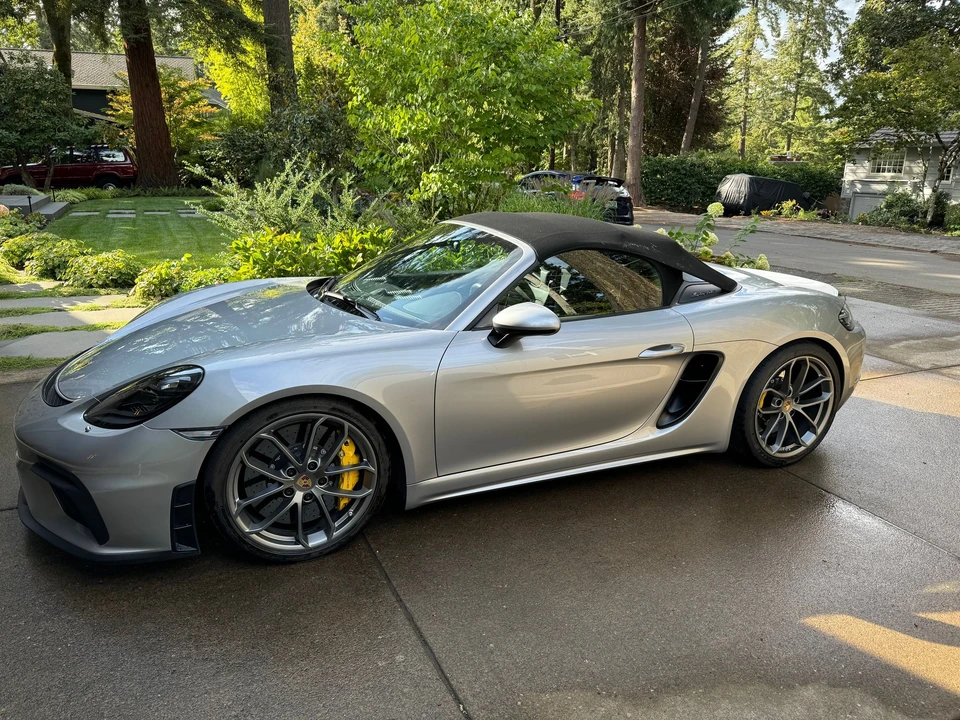 2022 Porsche 718 Boxster Spyder - Image 2 of 31