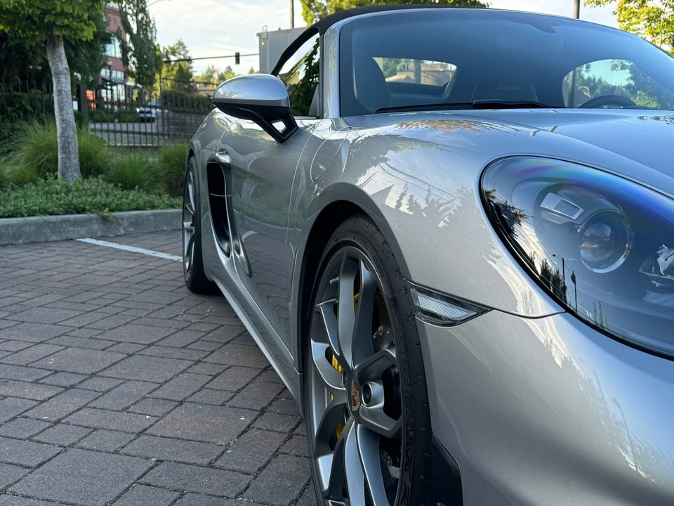 2022 Porsche 718 Boxster Spyder - Image 14 of 31