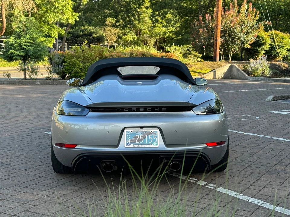 2022 Porsche 718 Boxster Spyder - Image 17 of 31
