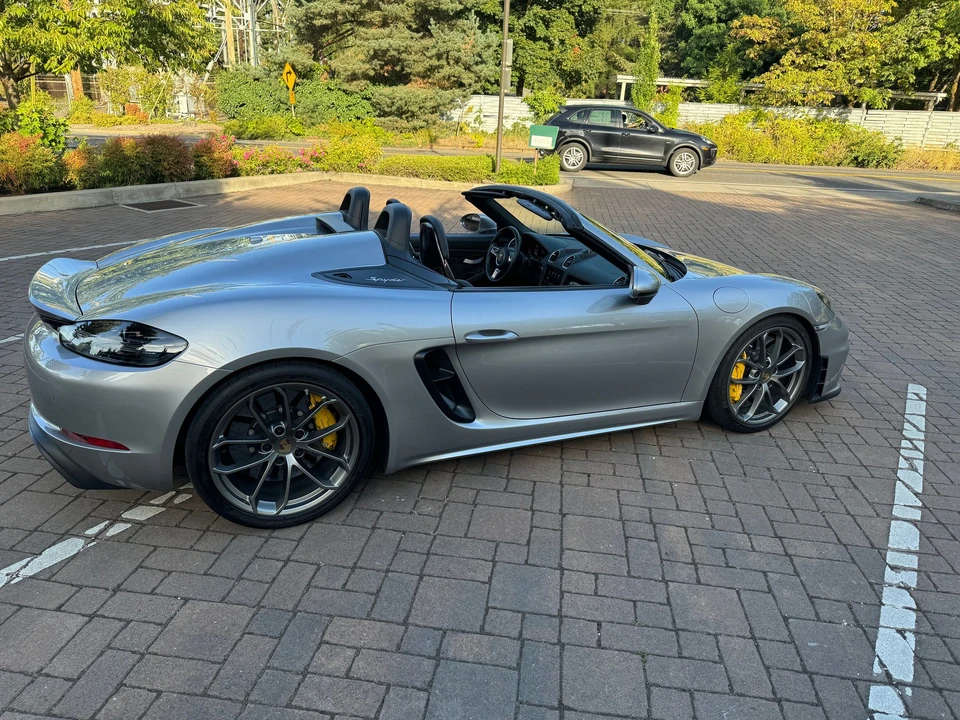 2022 Porsche 718 Boxster Spyder - Image 21 of 31