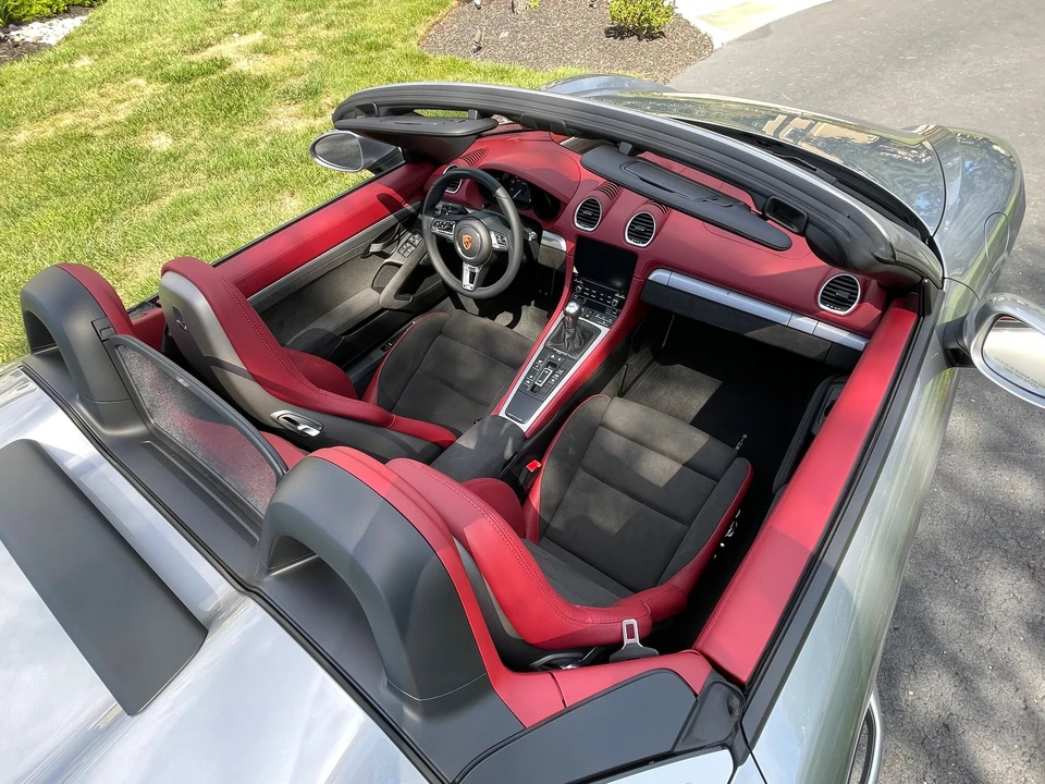 2022 Porsche 718 Boxster Spyder - Image 5 of 11