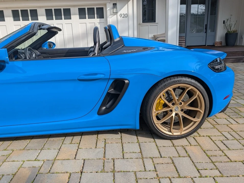2022 Porsche - Image 9 of 20
