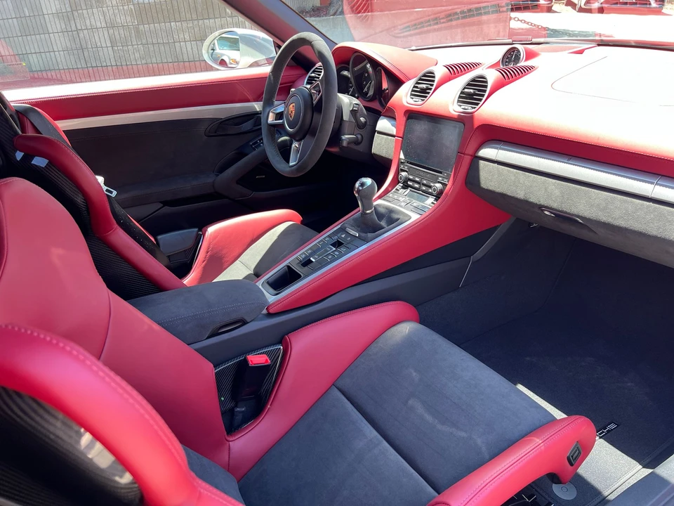 2022 Porsche 718 Boxster Spyder - Image 4 of 4