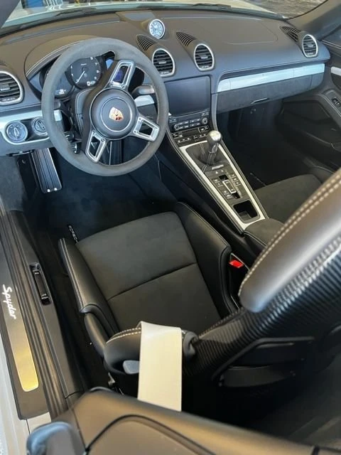 2022 Porsche 718 Boxster Spyder - Image 6 of 13
