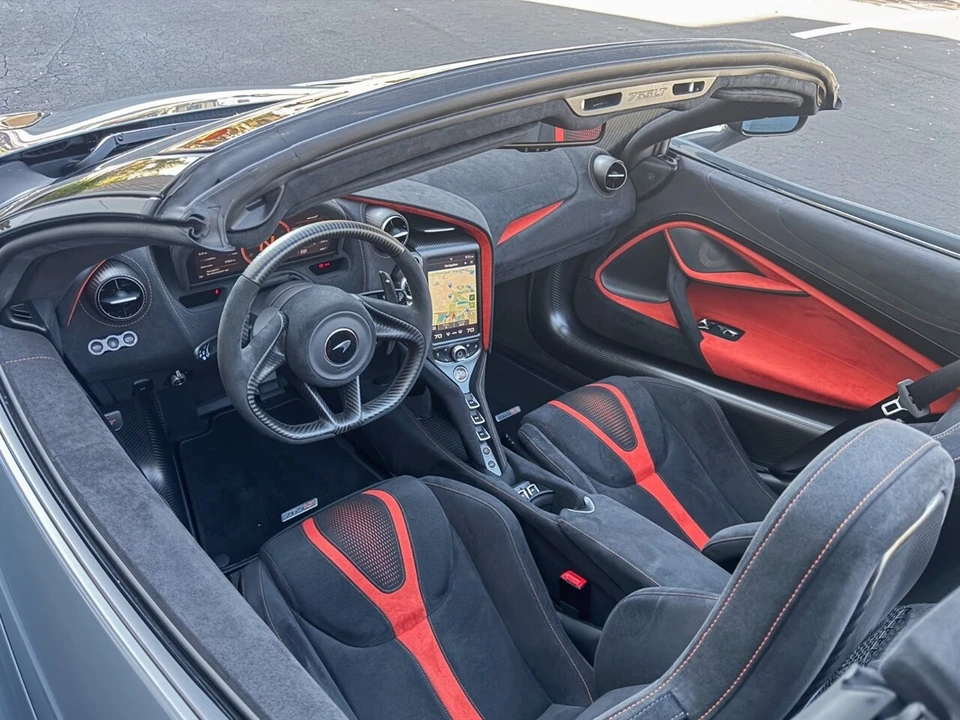 2022 McLaren 765LT Spider - Image 2 of 4