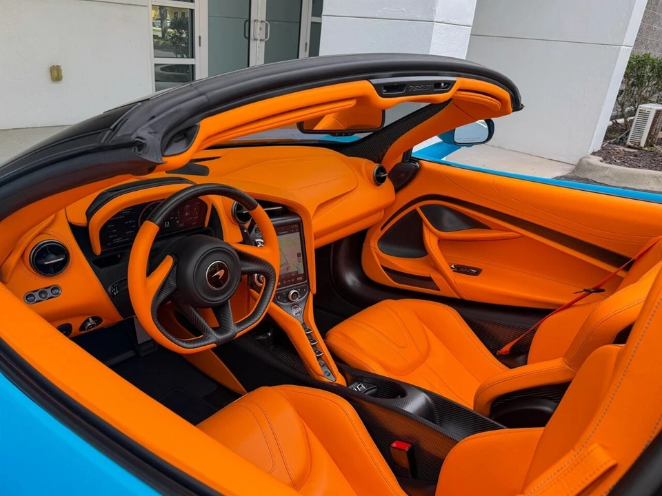 2022 McLaren 765LT Spider - Image 2 of 4