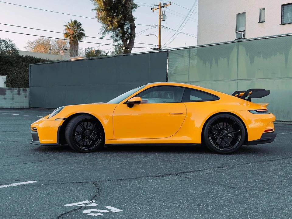 2022 Porsche 992 GT3 - Image 10 of 31