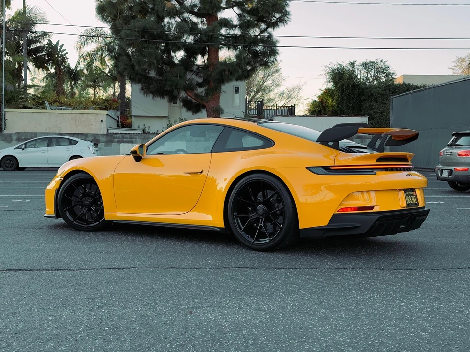 2022 Porsche 992 GT3 - Image 9 of 31