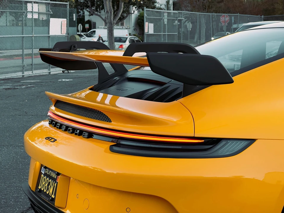 2022 Porsche 992 GT3 - Image 13 of 31