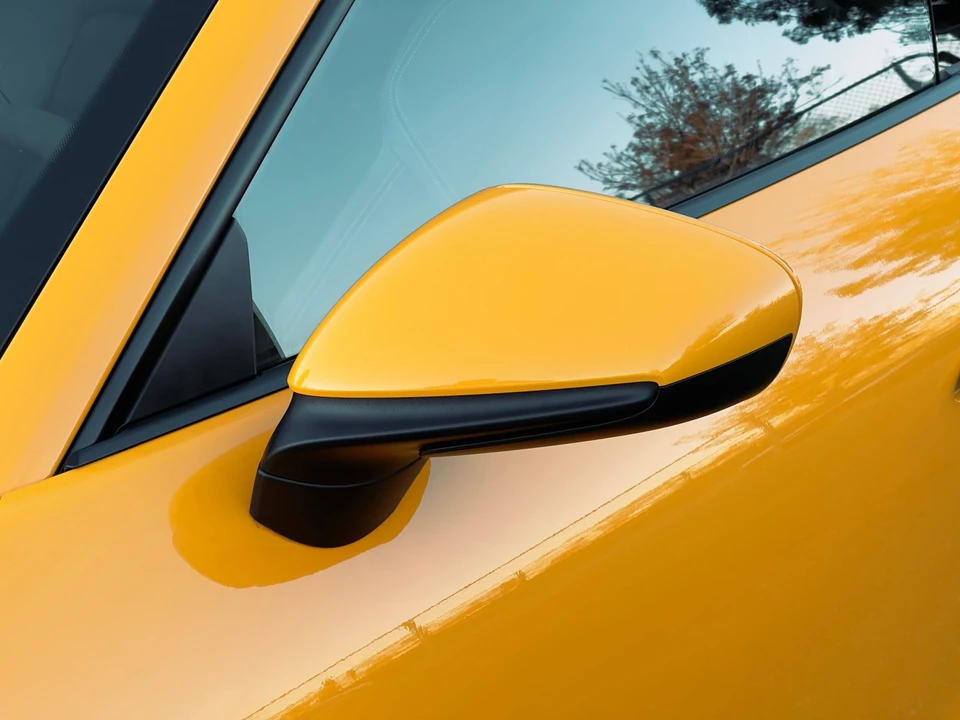 2022 Porsche 992 GT3 - Image 17 of 31