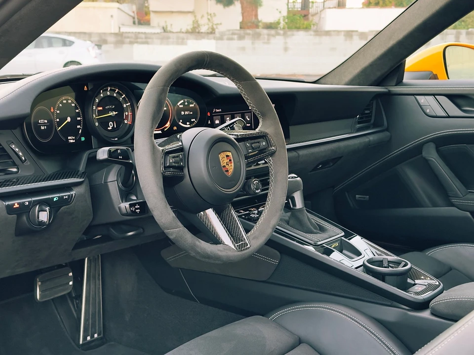 2022 Porsche 992 GT3 - Image 27 of 31