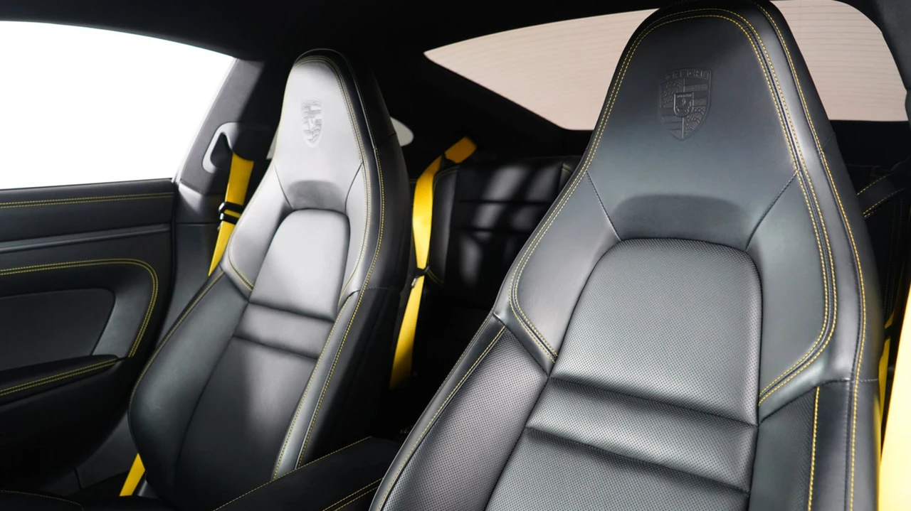 2022 Porsche 992 Carrera S - Image 22 of 24