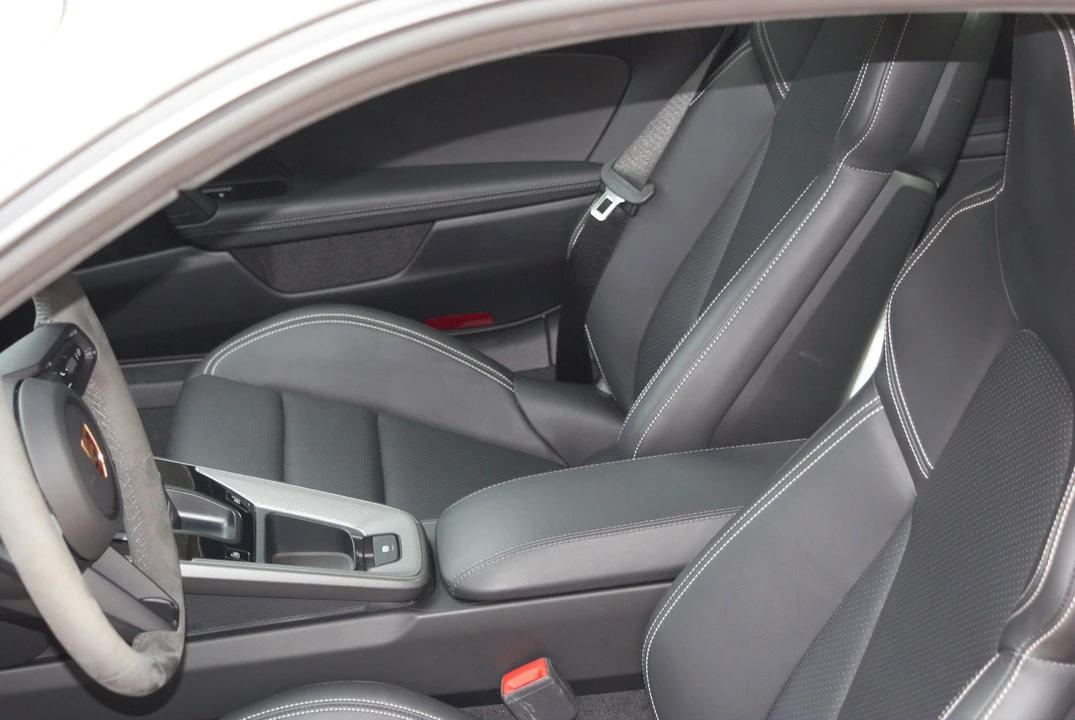 2022 Porsche 992 Carrera S - Image 9 of 15
