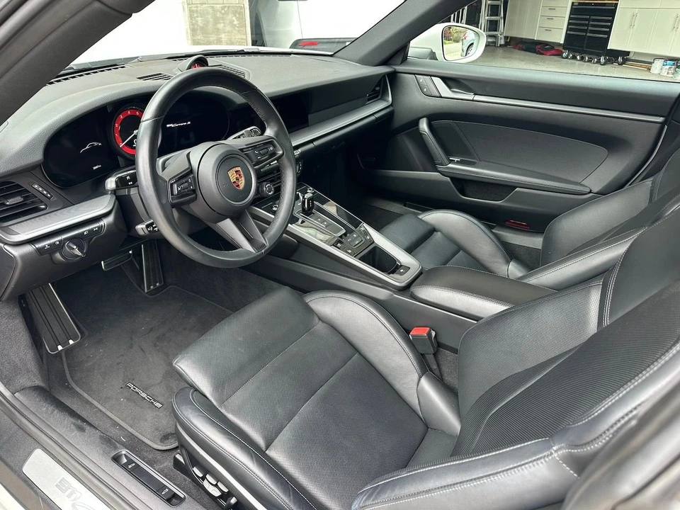 2022 Porsche 992 Carrera S - Image 9 of 10