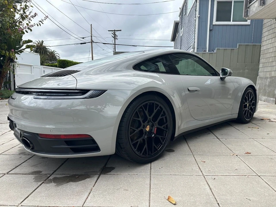 2022 Porsche 992 Carrera S - Image 5 of 10