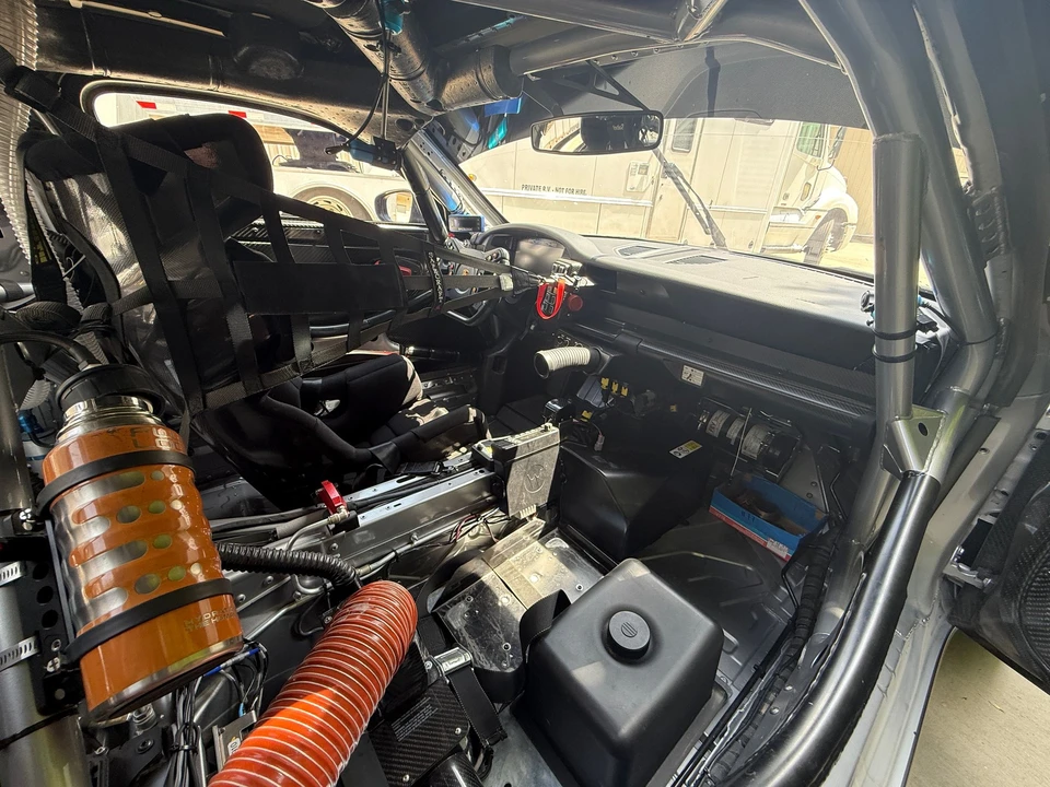2022 Porsche 992 GT3 - Image 18 of 19