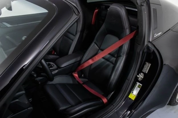 2022 Porsche 992 Targa 4 & 4S - Image 3 of 4