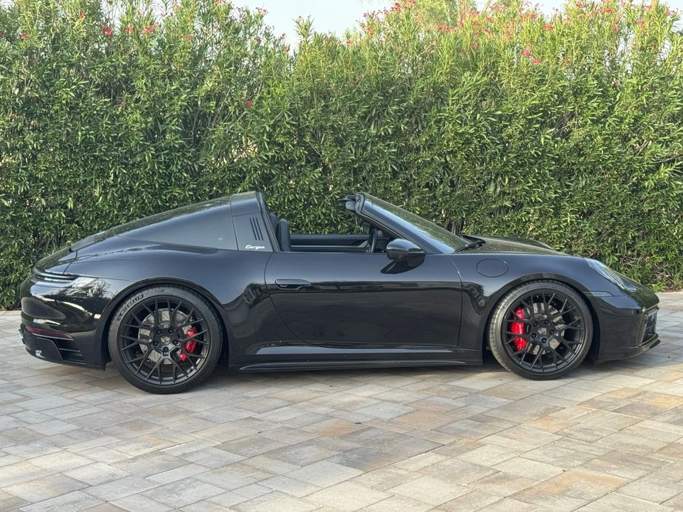 2022 Porsche 992 Targa 4 & 4S - Image 2 of 4