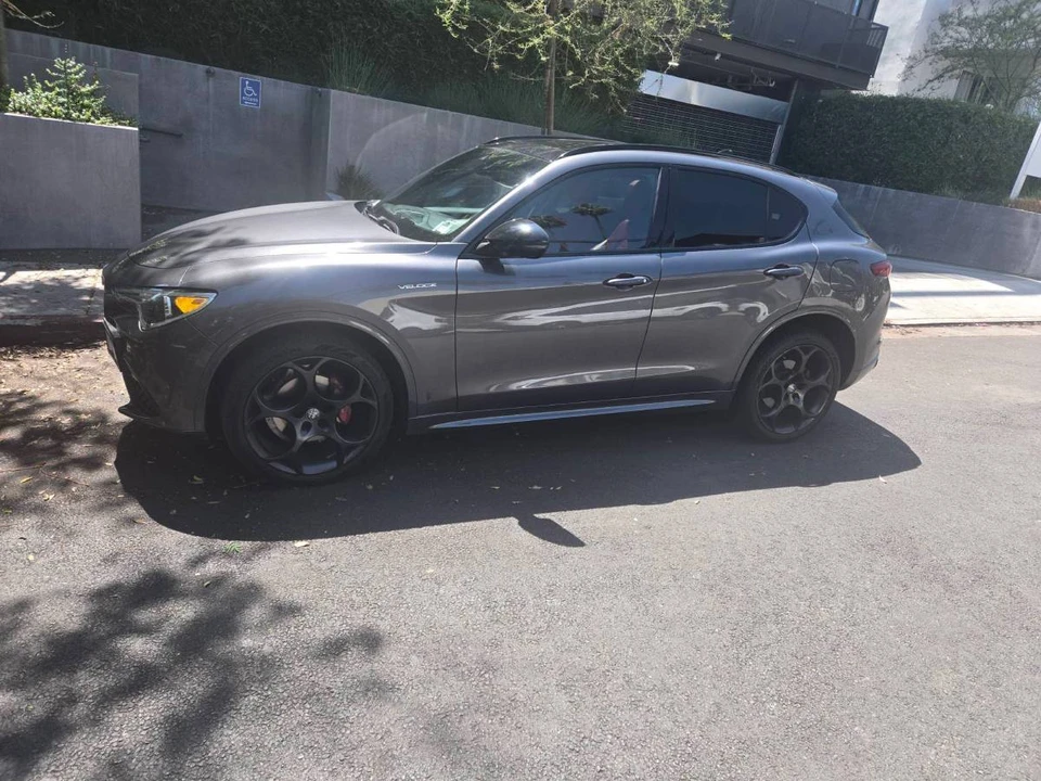 2022 Alfa Romeo Stelvio - Image 4 of 20