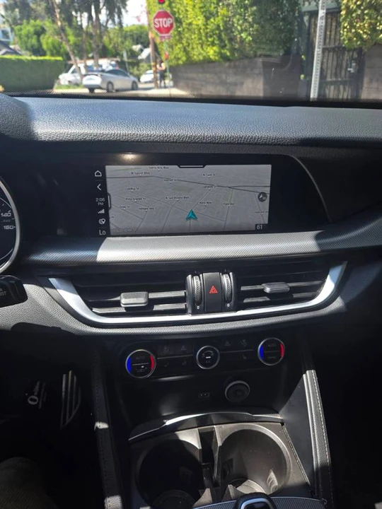 2022 Alfa Romeo Stelvio - Image 15 of 20