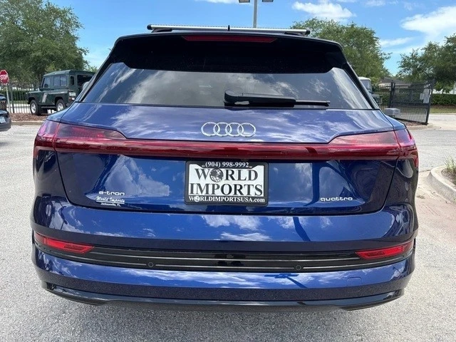 2022 Audi e-tron - Image 13 of 21