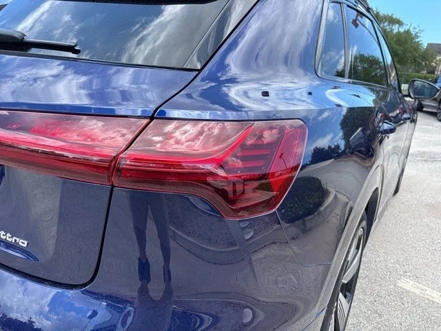 2022 Audi e-tron - Image 14 of 21