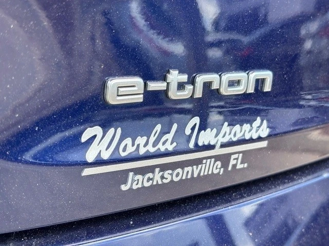 2022 Audi e-tron - Image 16 of 21