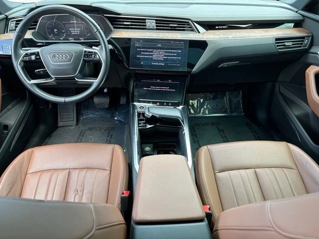 2022 Audi e-tron - Image 9 of 12